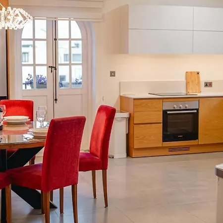 Lovely 3 Bed - -sliema Apartment *