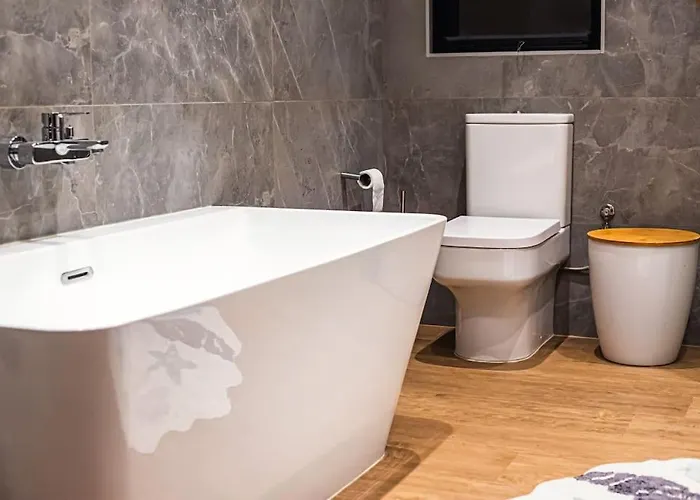 Lovely 3 Bed - -sliema * スリーマ