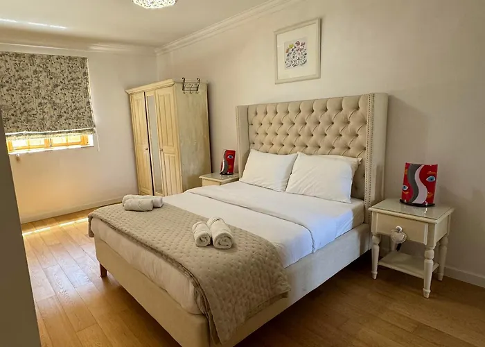 Lovely 3 Bed - -sliema *